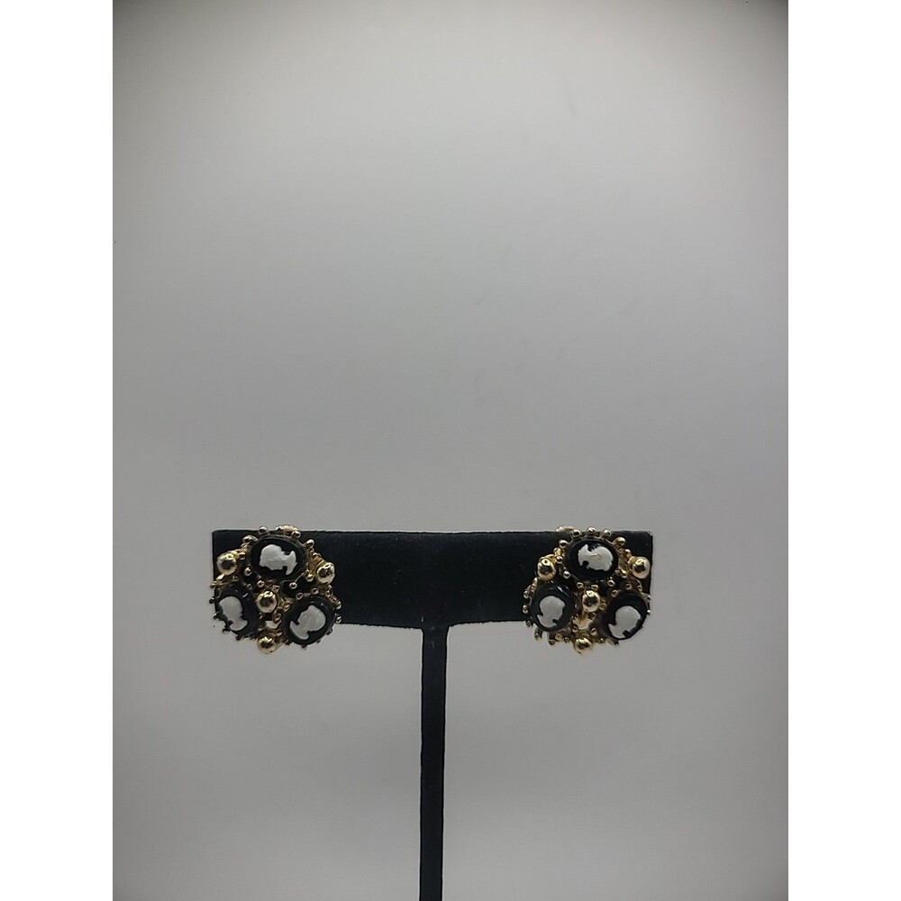 Vintage Cameo Screw Back Earrings Black White Profile Portrait Gold Tone Jewelry